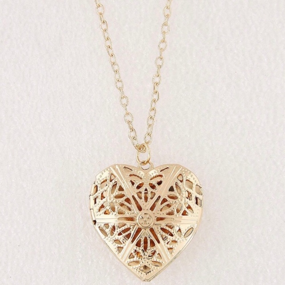 gold heart design locket necklace